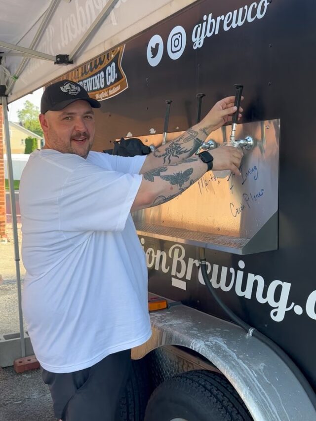 Stop by @angrydonkeyrestaurant for some tune & hops from @gjbrewco